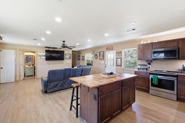 2119 County Road 2585, Alvord, TX 76225