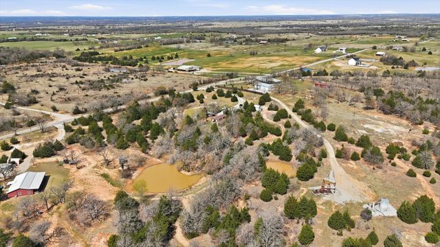 2119 County Road 2585, Alvord, TX 76225