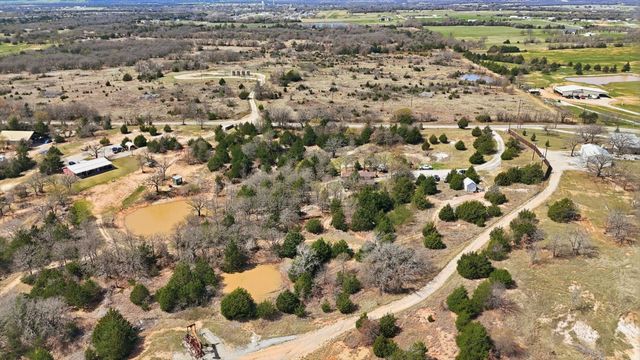 2119 County Road 2585, Alvord, TX 76225