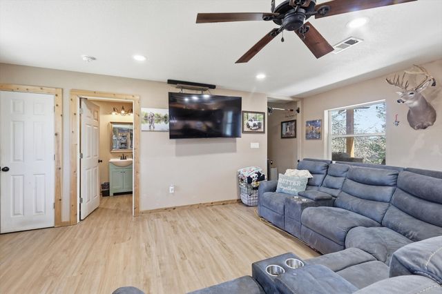 2119 County Road 2585, Alvord, TX 76225