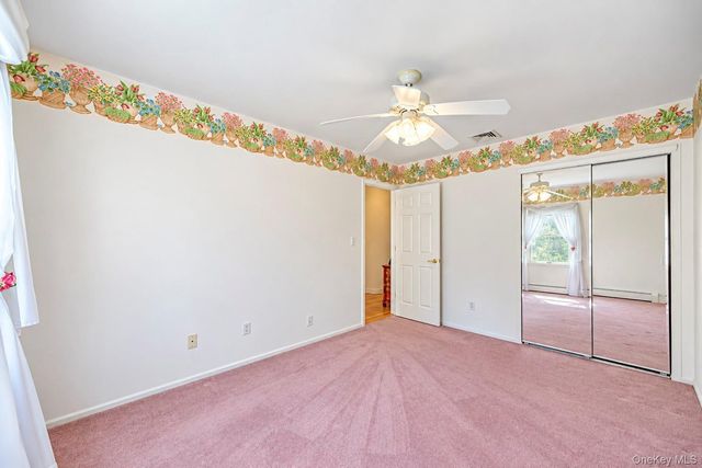 3 Barnsley Crescent, Mount Sinai, NY 11766