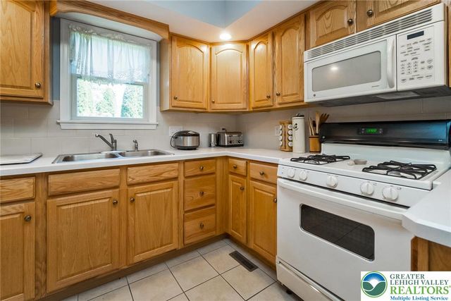 3171 Rachel Drive, Bethlehem Twp, PA 18020