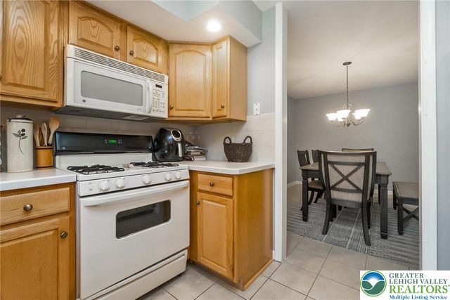 3171 Rachel Drive, Bethlehem Twp, PA 18020
