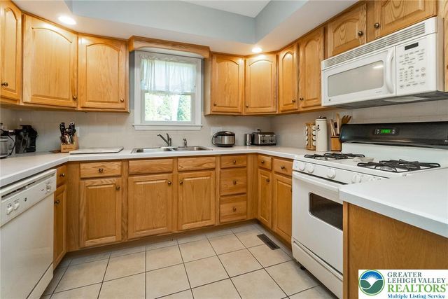 3171 Rachel Drive, Bethlehem Twp, PA 18020
