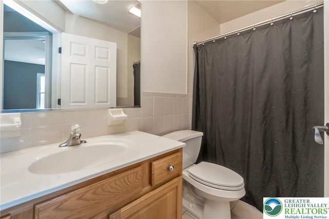 3171 Rachel Drive, Bethlehem Twp, PA 18020