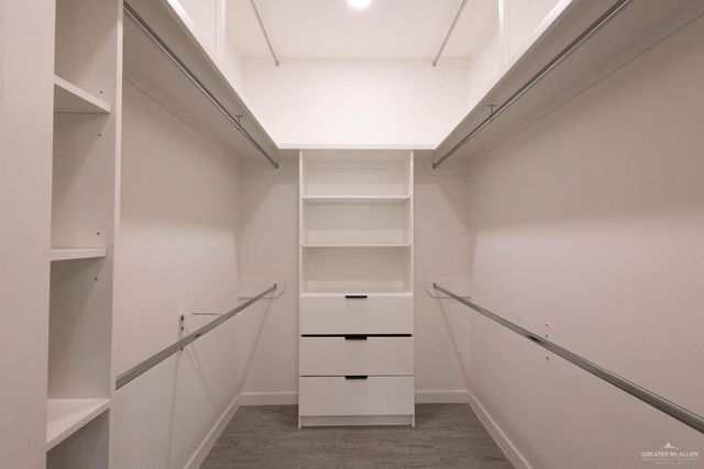 1913 E Silverton Circle, Edinburg, TX 78542