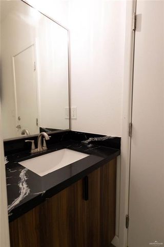 1913 E Silverton Circle, Edinburg, TX 78542