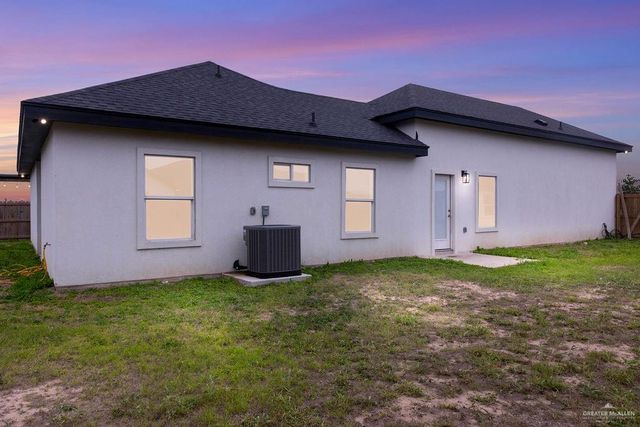 1913 E Silverton Circle, Edinburg, TX 78542