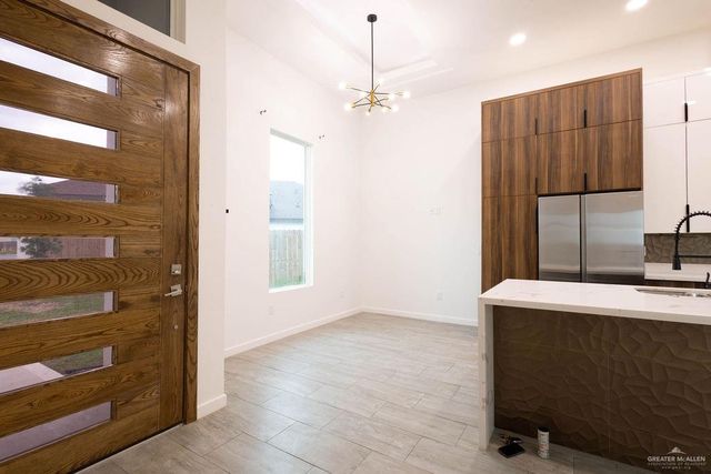 1913 E Silverton Circle, Edinburg, TX 78542