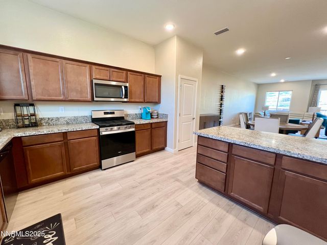 4969 Cavestone Road, Sun Valley, NV 89433