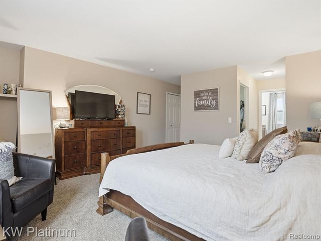 29384 Jennifer, Chesterfield, MI 48051