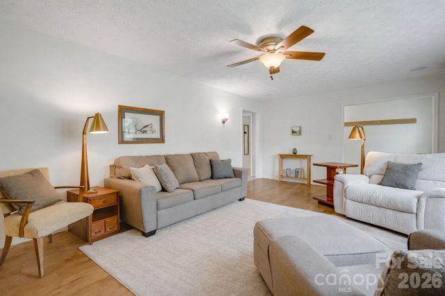 6334 Jacks Creek Road, Burnsville, NC 28714