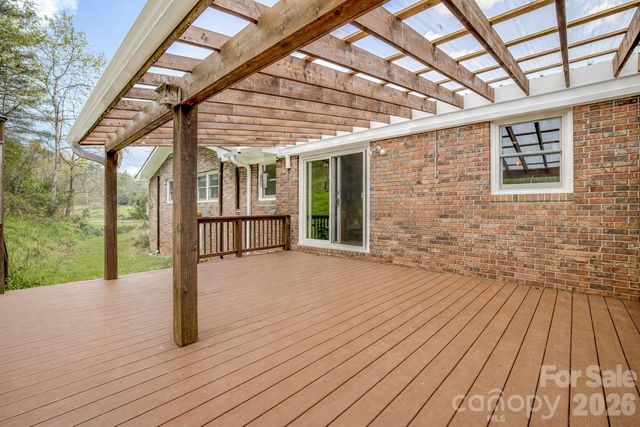 6334 Jacks Creek Road, Burnsville, NC 28714