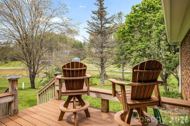 6334 Jacks Creek Road, Burnsville, NC 28714