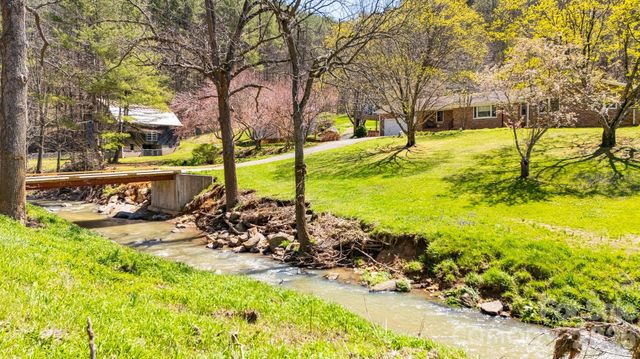 6334 Jacks Creek Road, Burnsville, NC 28714