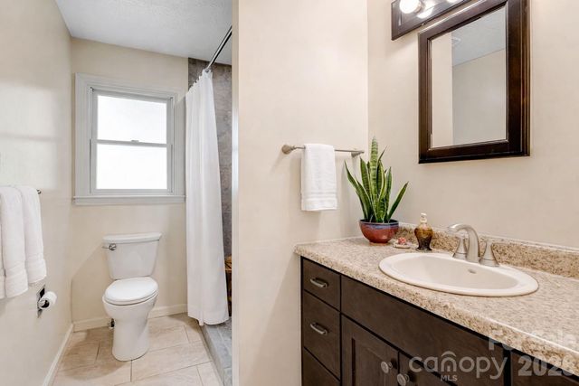 6334 Jacks Creek Road, Burnsville, NC 28714