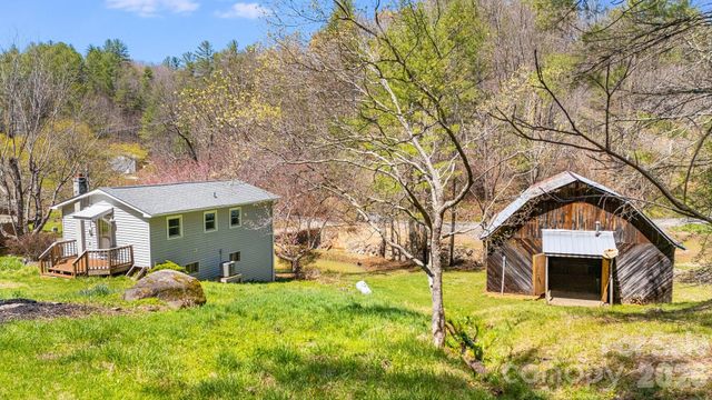 6334 Jacks Creek Road, Burnsville, NC 28714