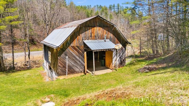 6334 Jacks Creek Road, Burnsville, NC 28714