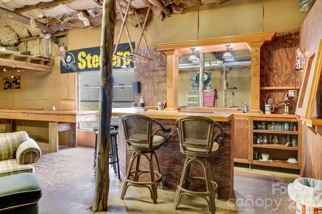 6334 Jacks Creek Road, Burnsville, NC 28714