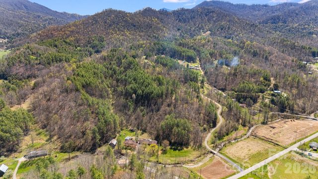 6334 Jacks Creek Road, Burnsville, NC 28714