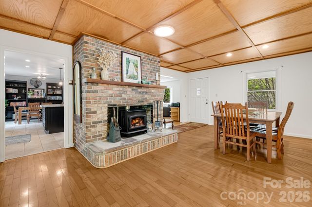 6334 Jacks Creek Road, Burnsville, NC 28714