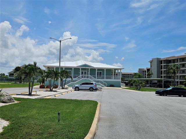 4650 BAY BOULEVARD 1044, Port Richey, FL 34668