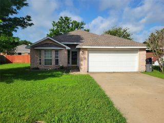 108 Roosevelt Court, Terrell, TX 75160