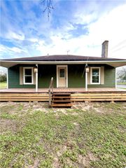 1101 E Crockett St, Beeville, TX 78102