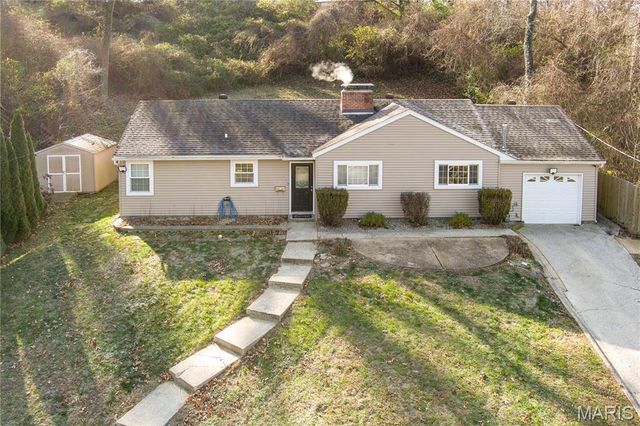 23 Windsor Drive, Belleville, IL 62223