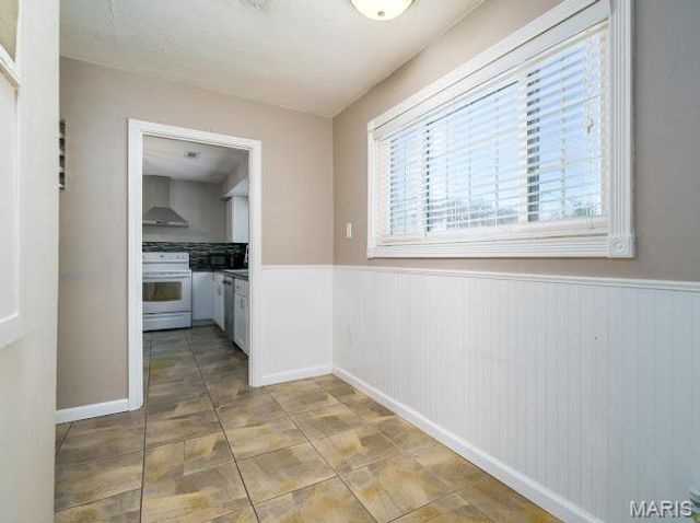 23 Windsor Drive, Belleville, IL 62223