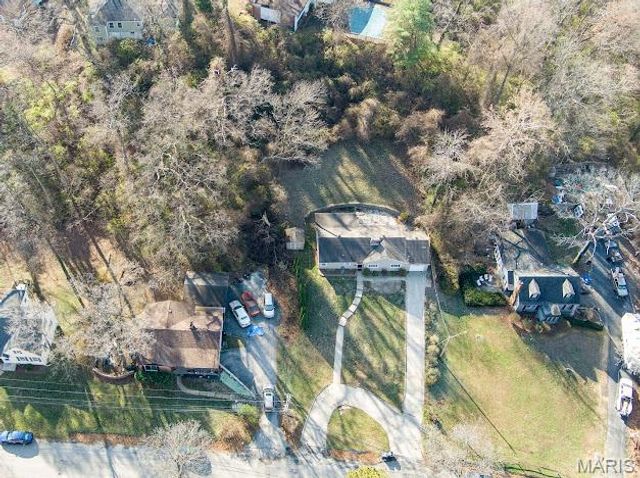 23 Windsor Drive, Belleville, IL 62223