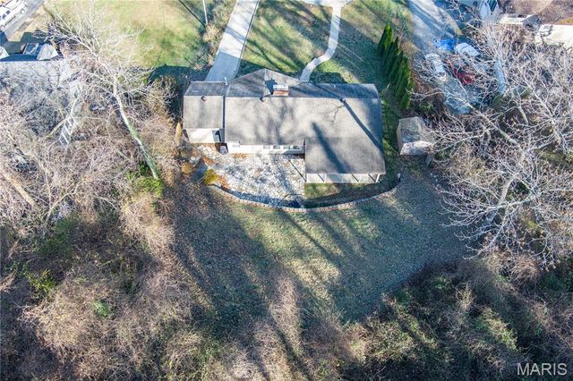 23 Windsor Drive, Belleville, IL 62223