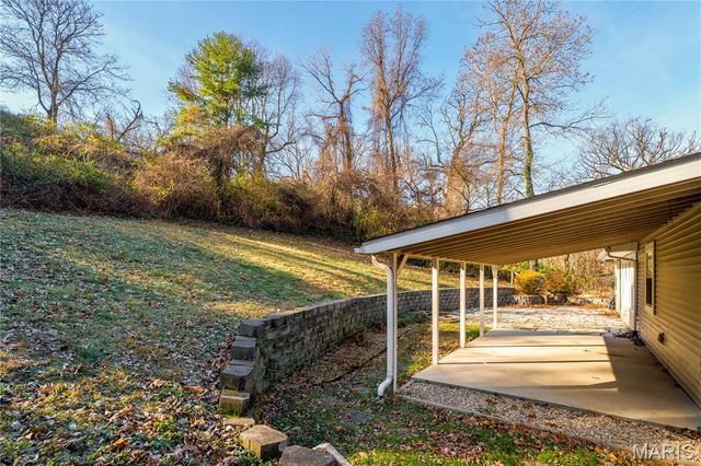 23 Windsor Drive, Belleville, IL 62223