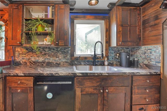 90 Maplewood Avenue, West Seneca, NY 14224