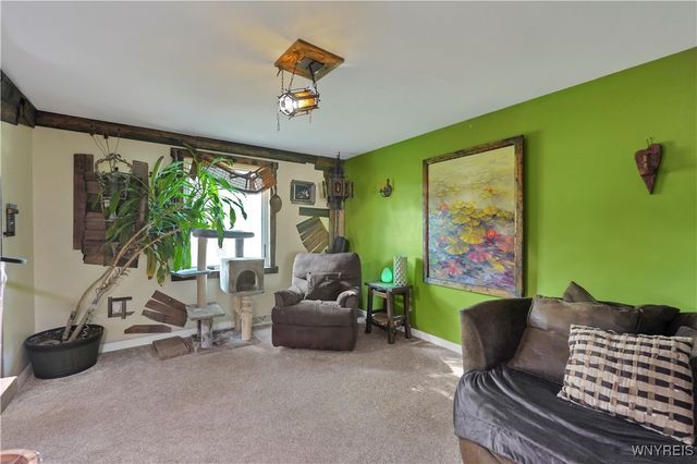 90 Maplewood Avenue, West Seneca, NY 14224