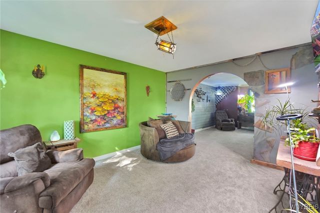 90 Maplewood Avenue, West Seneca, NY 14224