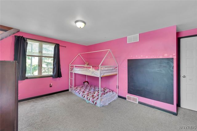 90 Maplewood Avenue, West Seneca, NY 14224