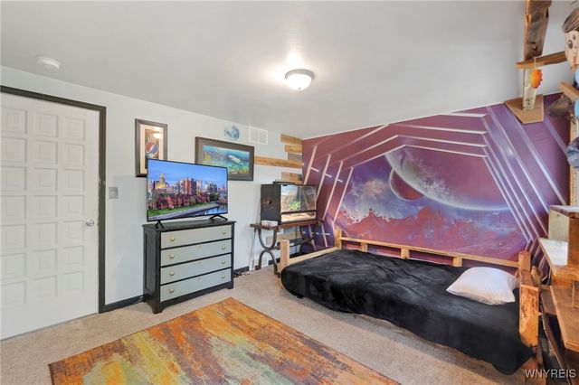 90 Maplewood Avenue, West Seneca, NY 14224