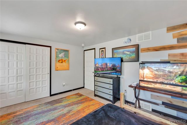 90 Maplewood Avenue, West Seneca, NY 14224