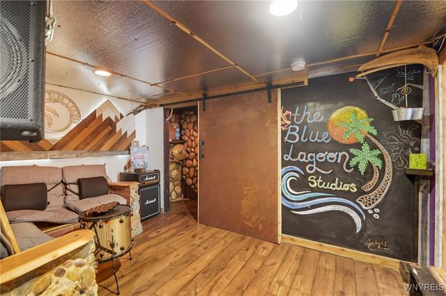 90 Maplewood Avenue, West Seneca, NY 14224