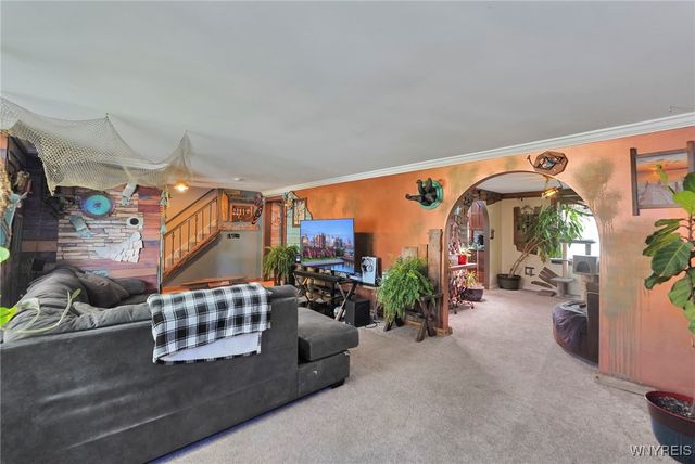 90 Maplewood Avenue, West Seneca, NY 14224