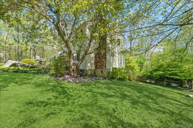 7 Palma Road, Somers, NY 10589