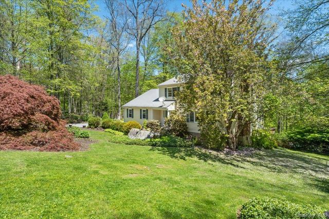7 Palma Road, Somers, NY 10589