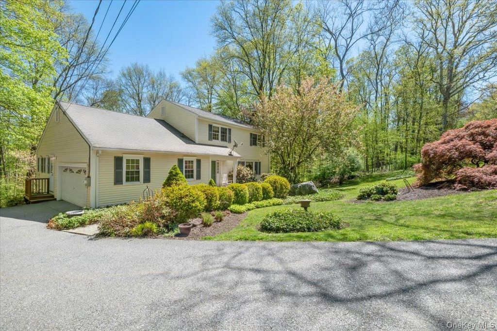 7 Palma Road, Somers, NY 10589