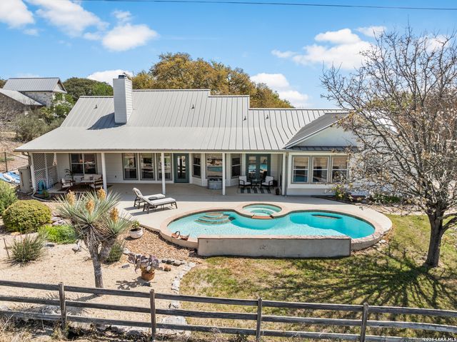 108 Jackrabbit Circle, Boerne, TX 78006
