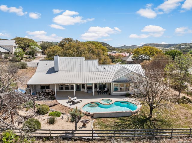 108 Jackrabbit Circle, Boerne, TX 78006