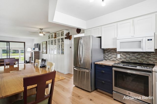 7467 Pinegrove Drive, Jenison, MI 49428