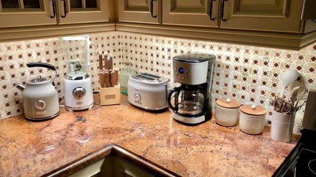 2611 NE 20th St, Pompano Beach, FL 33062