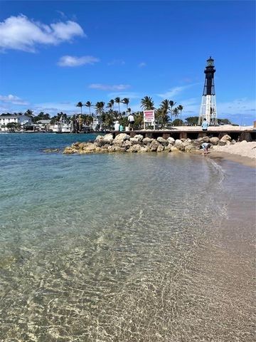 2611 NE 20th St, Pompano Beach, FL 33062