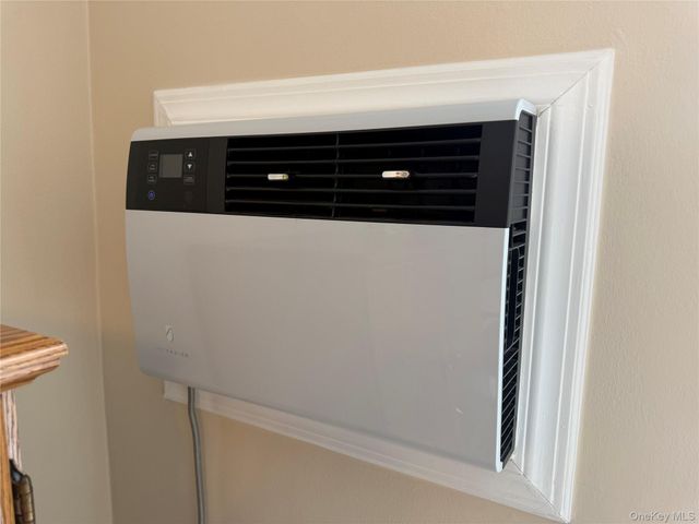 172-12 Crocheron Avenue C3, Flushing, NY 11358